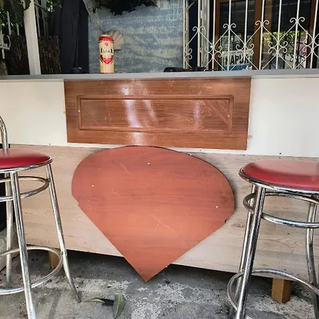 War Bunker Hostal Sarandë