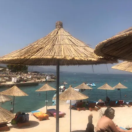 Hostal War Bunker Sarandë