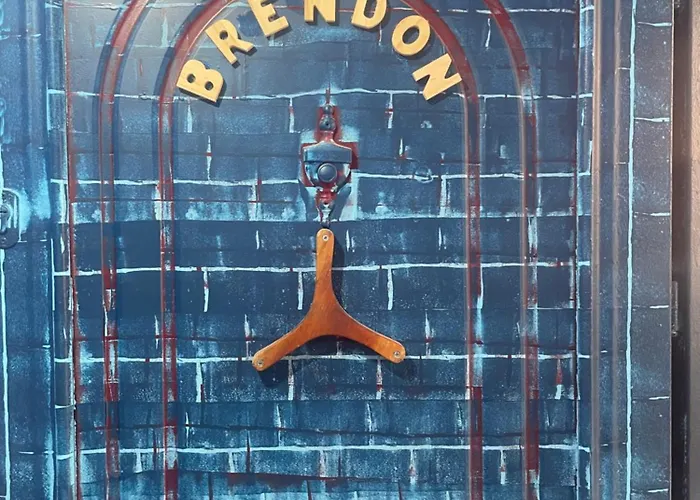 אכסניה War Bunker *