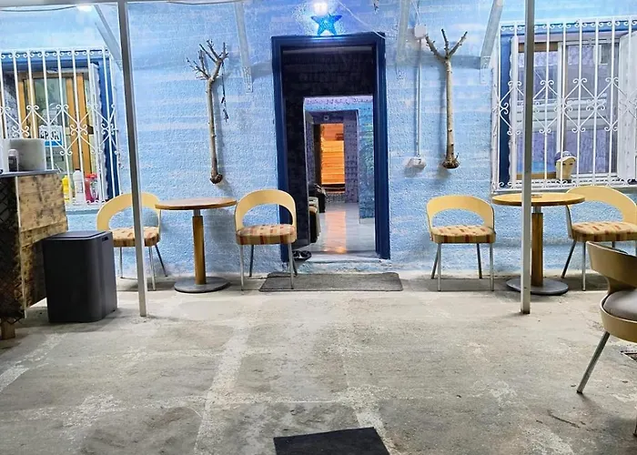 אכסניה War Bunker *