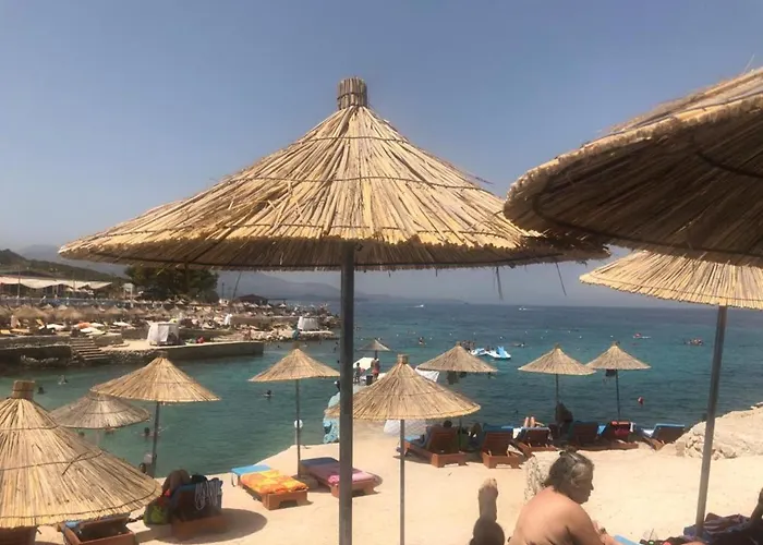 אכסניה War Bunker סרנדה