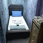 بيت شباب War Bunker