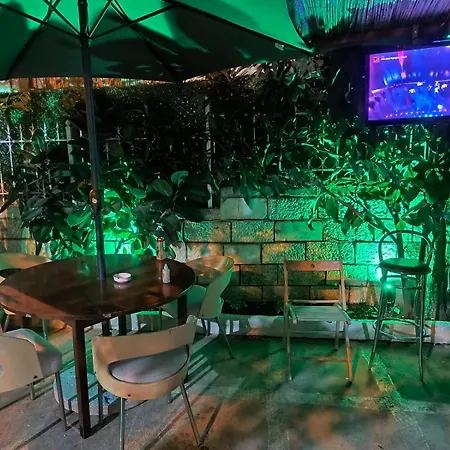 War Bunker بيت شباب *